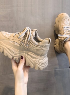 采购爸爸女鞋，杏黄色，2025春季新款厚底，多用途内高增加，8厘