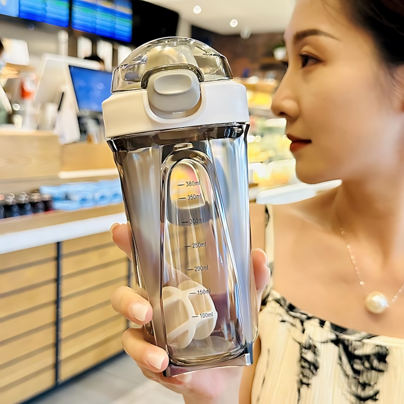 蛋白质粉摇摇杯健身水杯男士便携杯子耐高温带刻度水瓶女新款2025
