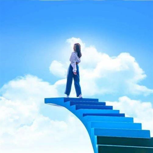 摆梯子拍打网红大GKV型云件端摆件美陈天照梯景区天梯地月亮卡拍