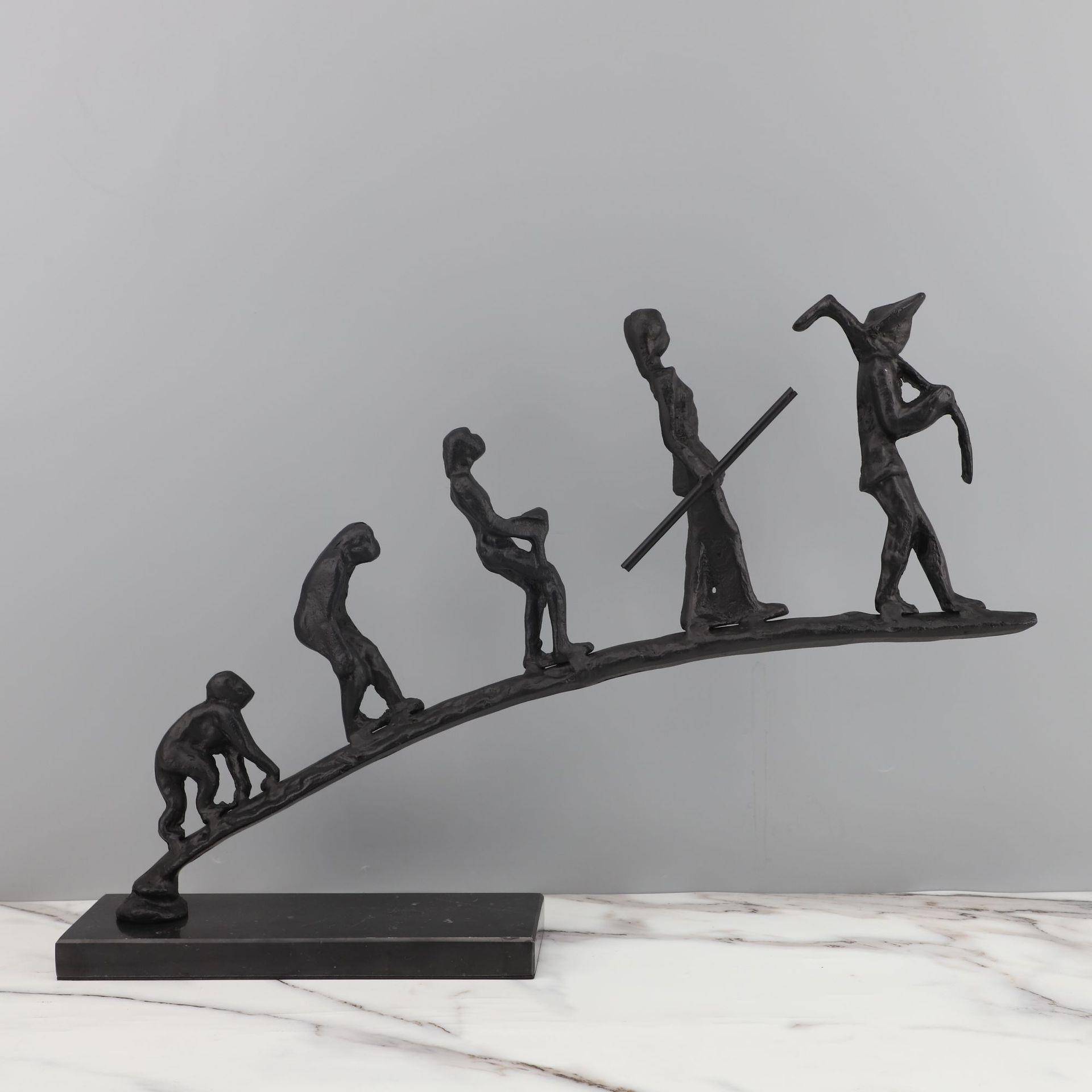 新中式创意黑色铸铁人物样板房电视柜卧室书房客厅桌面玄关摆件