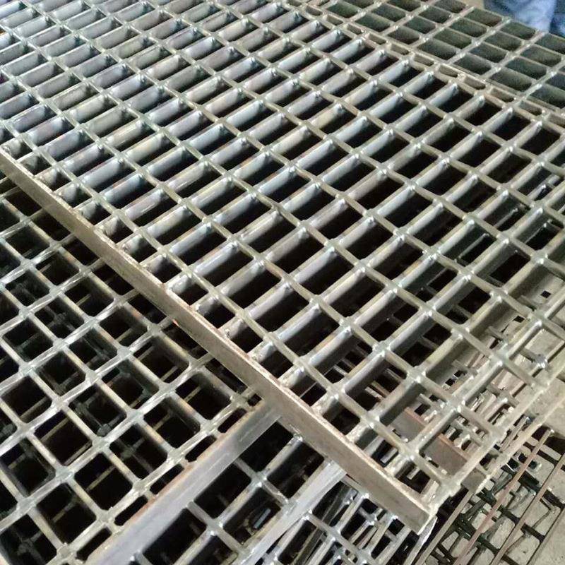 格q35热镀锌2钢板压焊黑件格楼栅梯踏步板排水沟盖板网格板335平