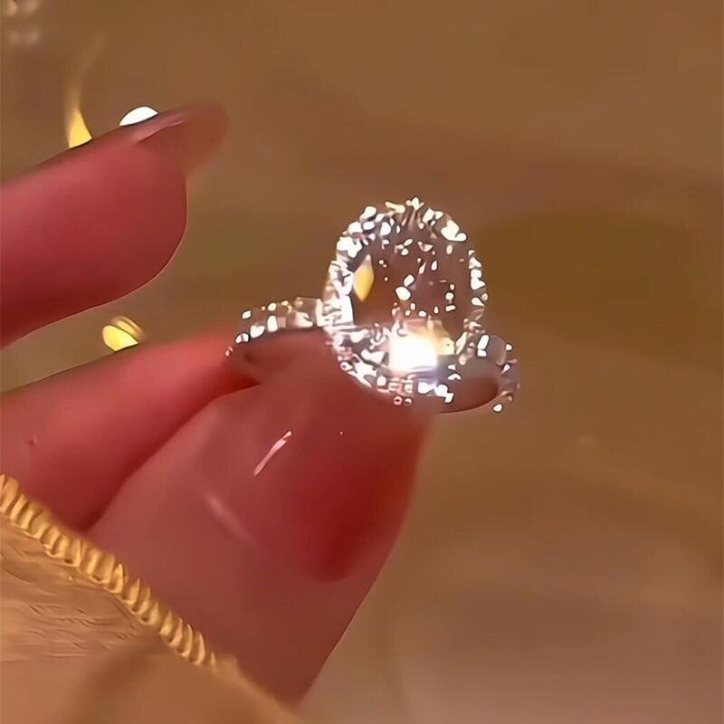 超闪鸽子蛋戒指女轻奢高级感莫桑