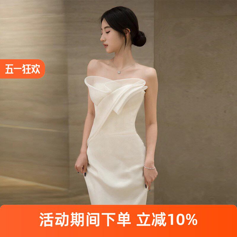 速发高级抹胸轻婚纱轻奢鱼尾出门纱2025新款白色缎面新娘拖尾礼服