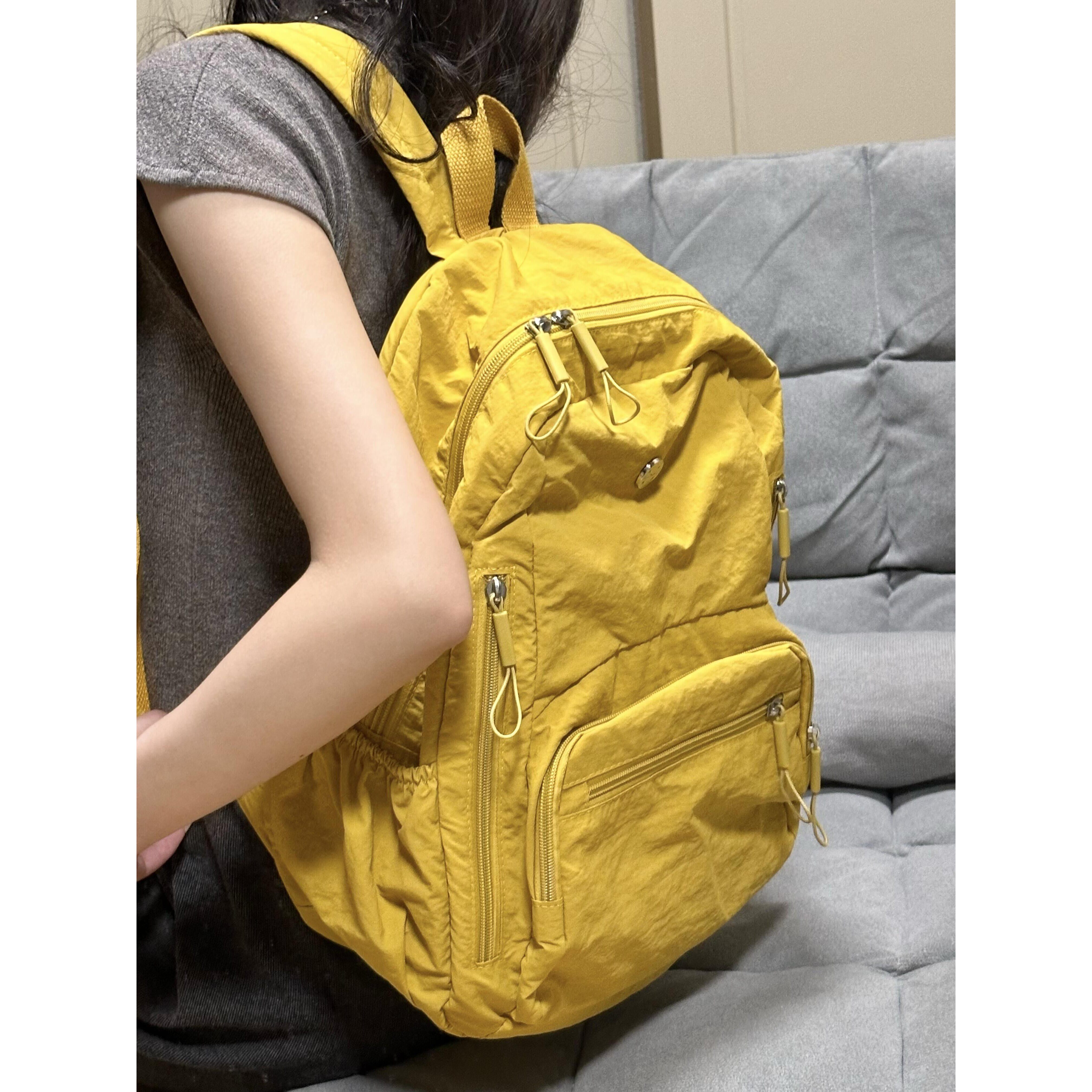 书包女高中生双肩包背包初中女生大学生大容量包包旅游通勤轻便