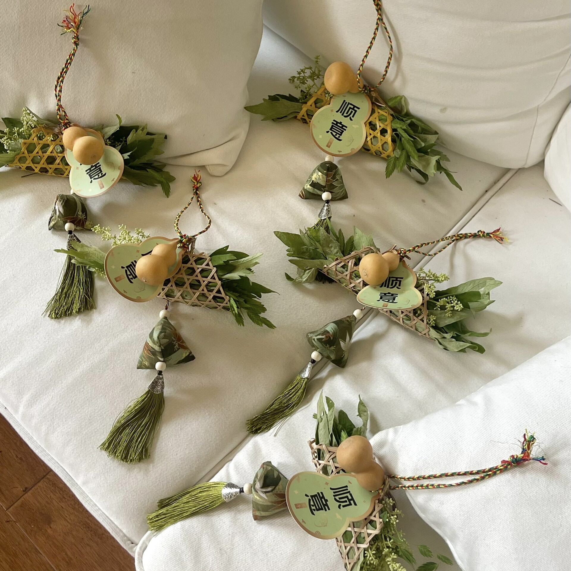 DRAGON BOAT FESTIVAL PENDANT WORMWOOD DOOR HANGING BELL HANDMADE DIY MATERIAL BAG GARLAND SACHET ZONGZI SACHET CAR ORNAMENT