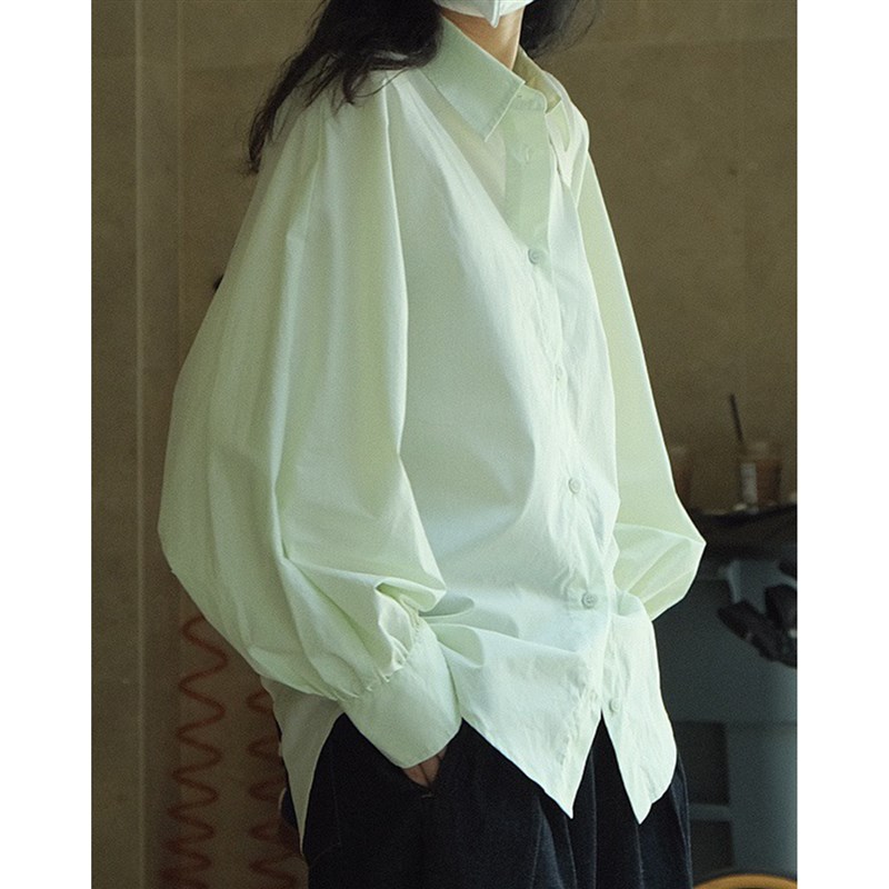 早春新款简约文艺灯笼袖衬衫女廓形宽松显瘦长袖翻领衬衣纯棉上衣