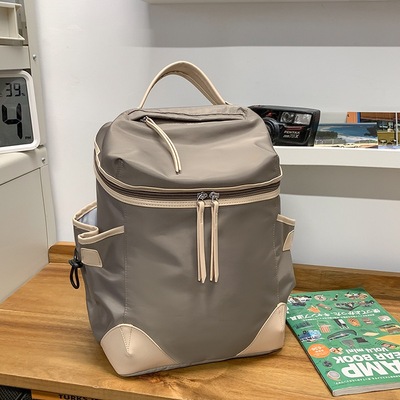 高颜值背包旅行双肩包女旅游轻便大容量通勤短途出差书包