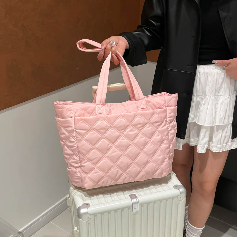 日本品质超火秋冬棉服包女休闲旅行托特包大容量气质百搭单肩包手