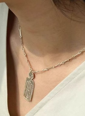 日本品质个性风冷静人偶长款项链时尚简约几何吊坠小众设计人像锁