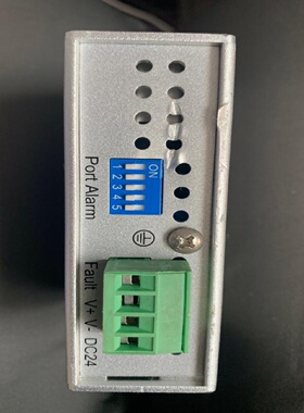 溢价-Korex科洛理思JetNet2005交换机面板有一处