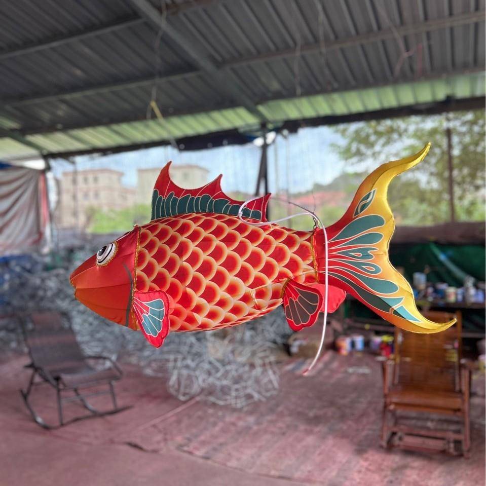 ?大型外户防水发光锦鲤锦鱼灯笼花灯鱼吊饰灯ECD笼彩灯景区大鲤金