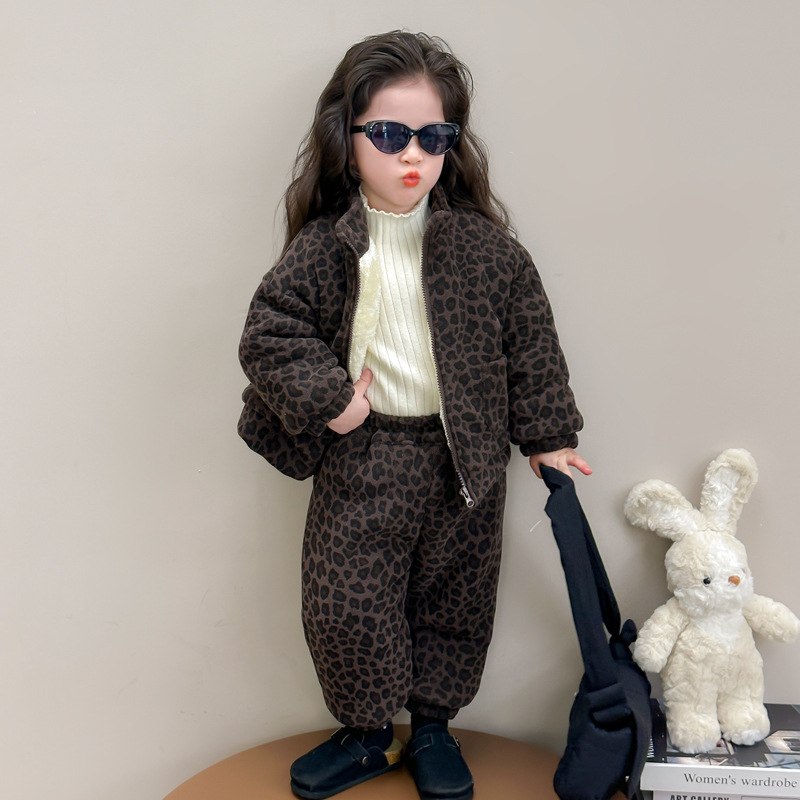 女童运动服套装冬季新款女孩加绒加厚韩版休闲两件套宝宝豹纹棉衣