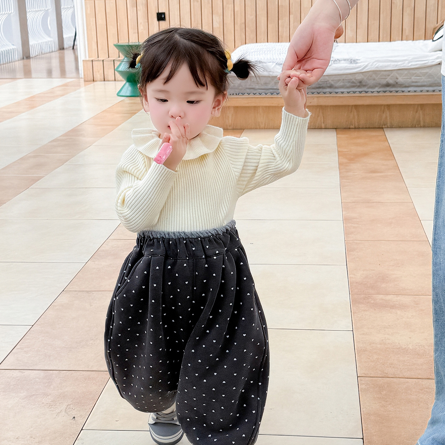 女童毛衣秋冬装2025新款洋气宝宝套头打底衫儿童毛线上衣冬季童装