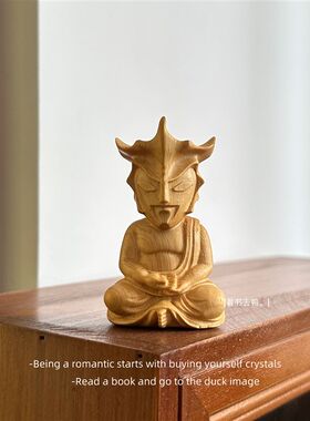 雷欧奥凸曼 闪耀的狮子之曈奥凸曼桌面实木摆件创意礼物