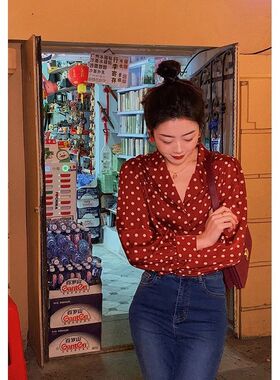 大码复古港风女装胖mm新款衬衣显瘦雪纺衫波点红色衬衫女洋气时尚