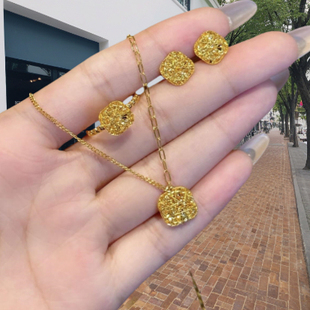 金包银拉丝爆闪小方糖项链镂空耳钉戒指吊坠锁骨链三件套女送礼物