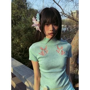 复古低饱和色系双飞燕印花刺绣针织高领T恤女清新薄荷绿上衣夏ins
