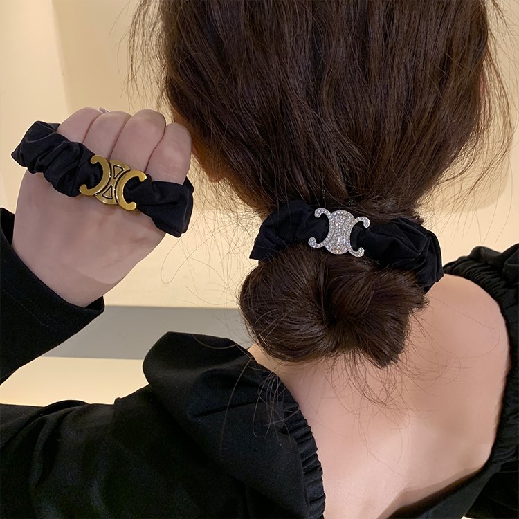 简约气质高级感凯旋门大肠发圈女