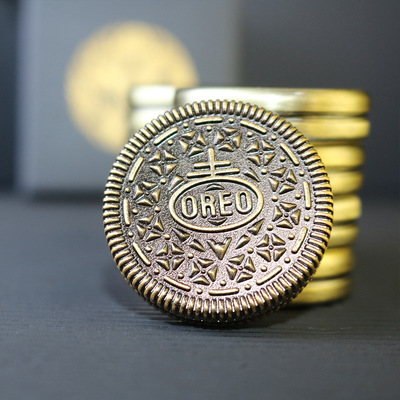 奥利奥饼干古铜奶盖啪啪币