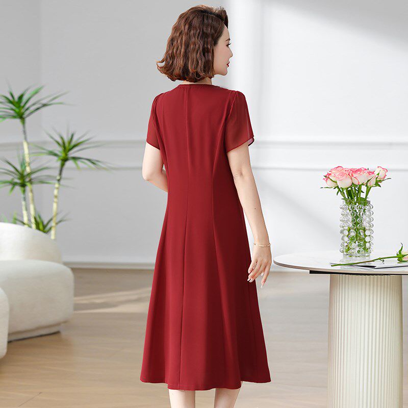 夏天中年妈妈气质雪纺连衣裙中长款洋气中老年女时尚高贵显瘦裙子