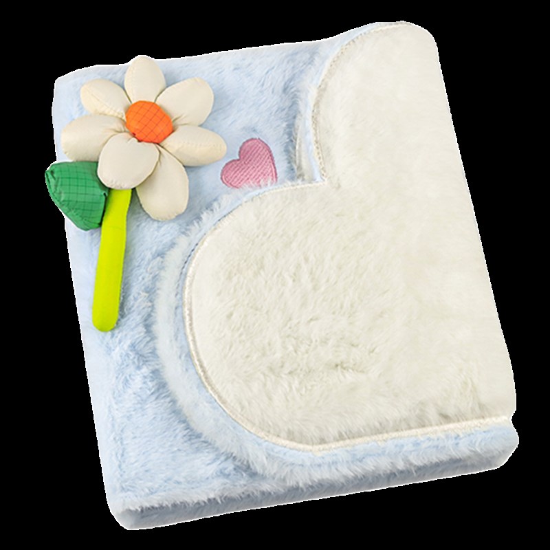 知田爱心毛绒卡册少女四宫格追星小卡收纳册高颜值专辑活页相册本