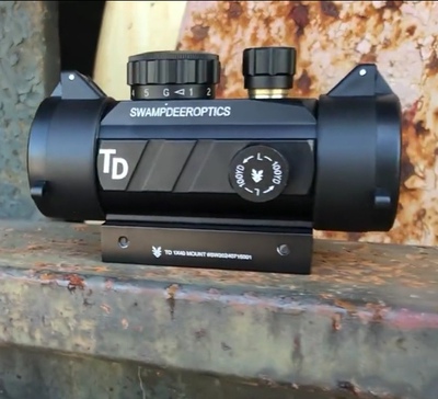 沼泽鹿TD1X40红点全息红绿五档灯光大视野准星可调金属模型弹弓