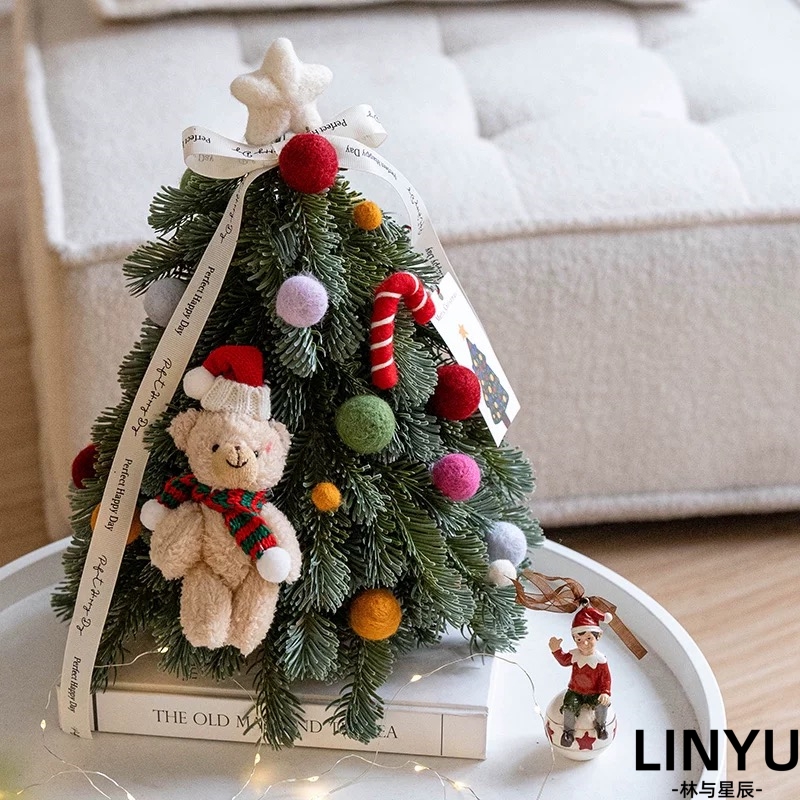 圣诞节氛围装饰诺贝松布置道具新款小众桌面小型假树可爱造型摆件