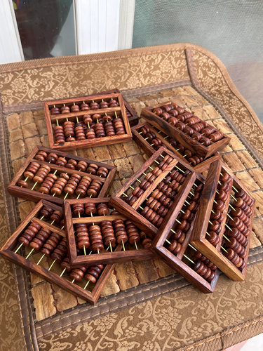 海南黄花梨木七档小算盘9*6*1公分，大健康