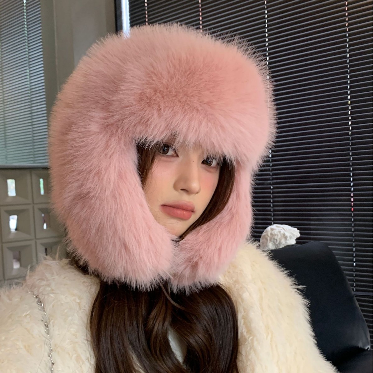 毛茸茸雷锋帽子女冬季PU皮加厚保暖护耳冷帽骑车包头防寒雪地帽