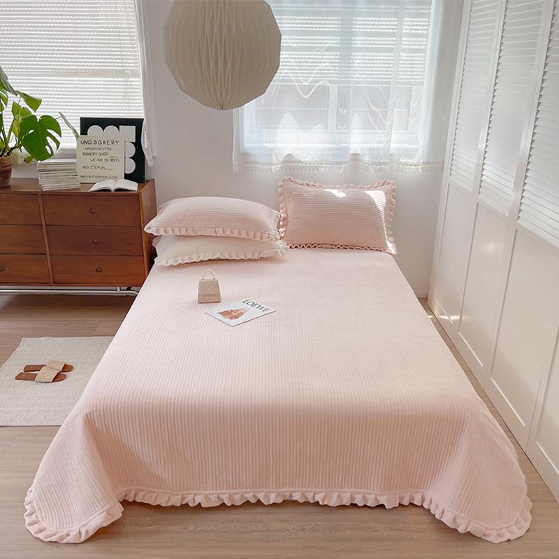 冬季加绒绗缝夹棉牛奶绒床盖三件套防滑加厚法兰绒珊瑚绒床单保暖