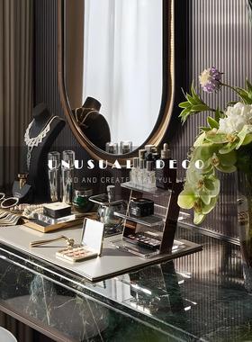 UNUSUAL 欧式现代样板间衣帽间梳妆台化妆护肤品项链香水组合摆件