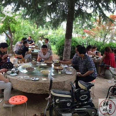 碾石雕石桌石凳大石磨别盘组盘饭tfglznlo店老餐桌古旧石器墅庭院