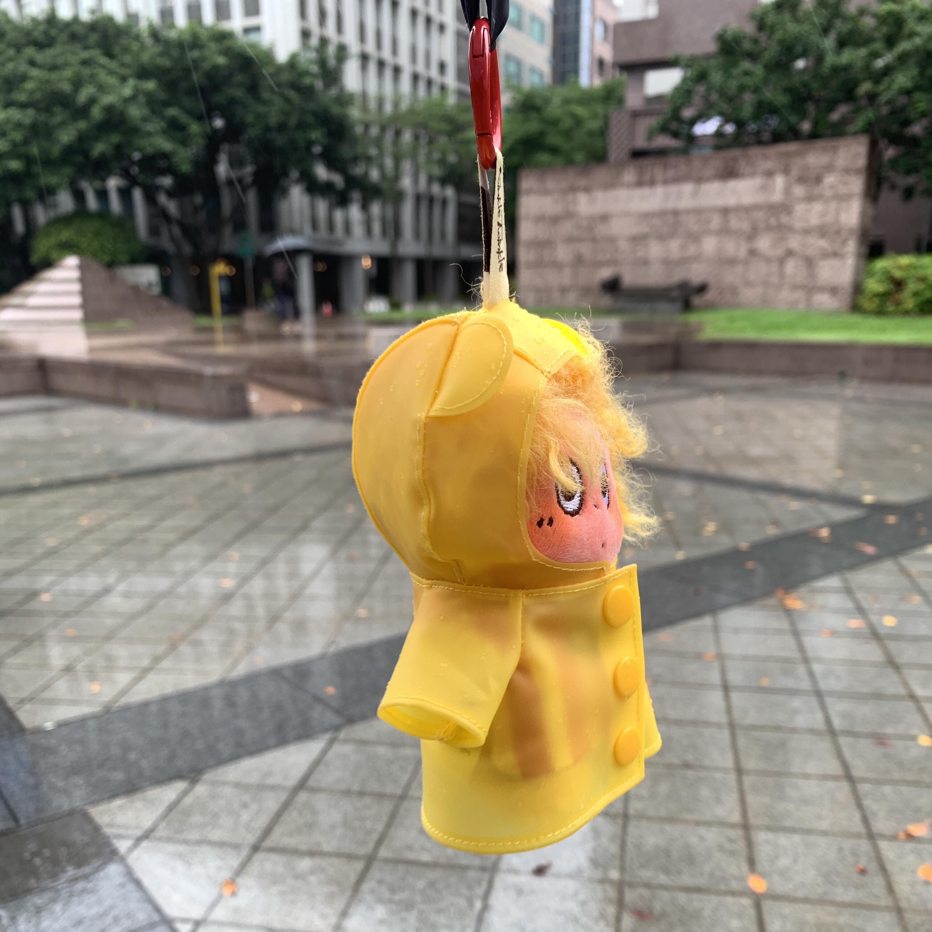小红书同款雨衣公仔挂件高颜值ins风可爱卡通包包装饰品闺蜜礼物