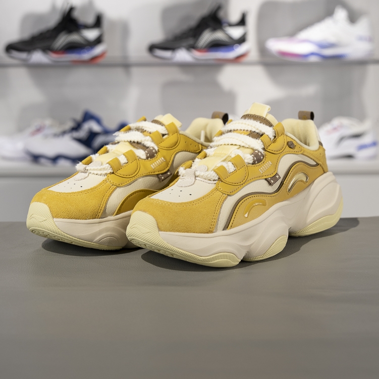 李宁正品女子舒适耐磨休闲鞋