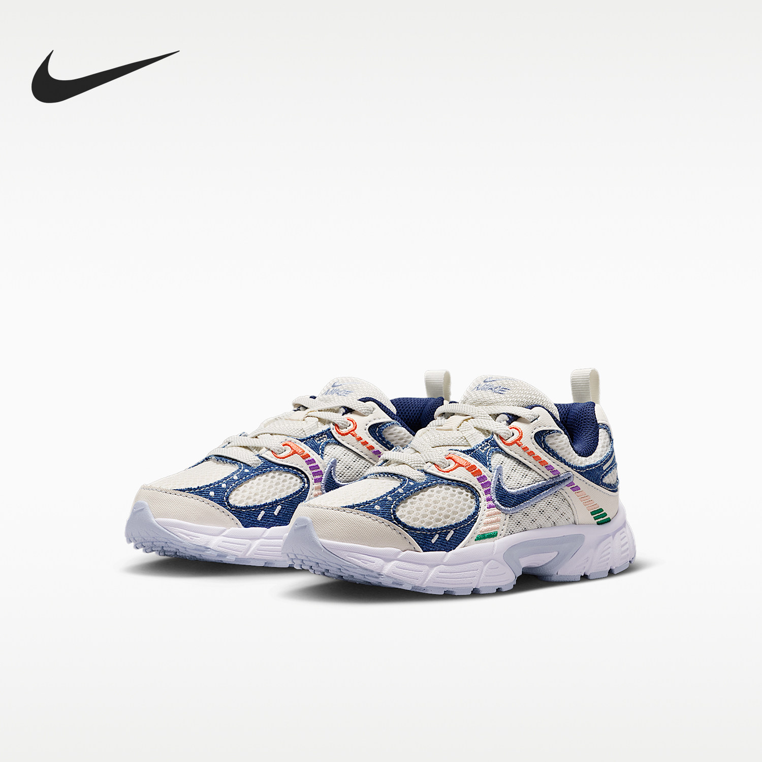 Nike/耐克正品V5RNR新款儿童经典珍珠白蓝色出街运动鞋IR2105-001