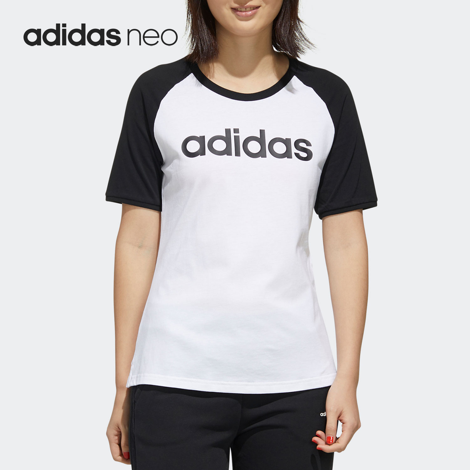 Adidas/阿迪达斯正品Neo女士简约运动字母经典印花休闲短袖FP7884