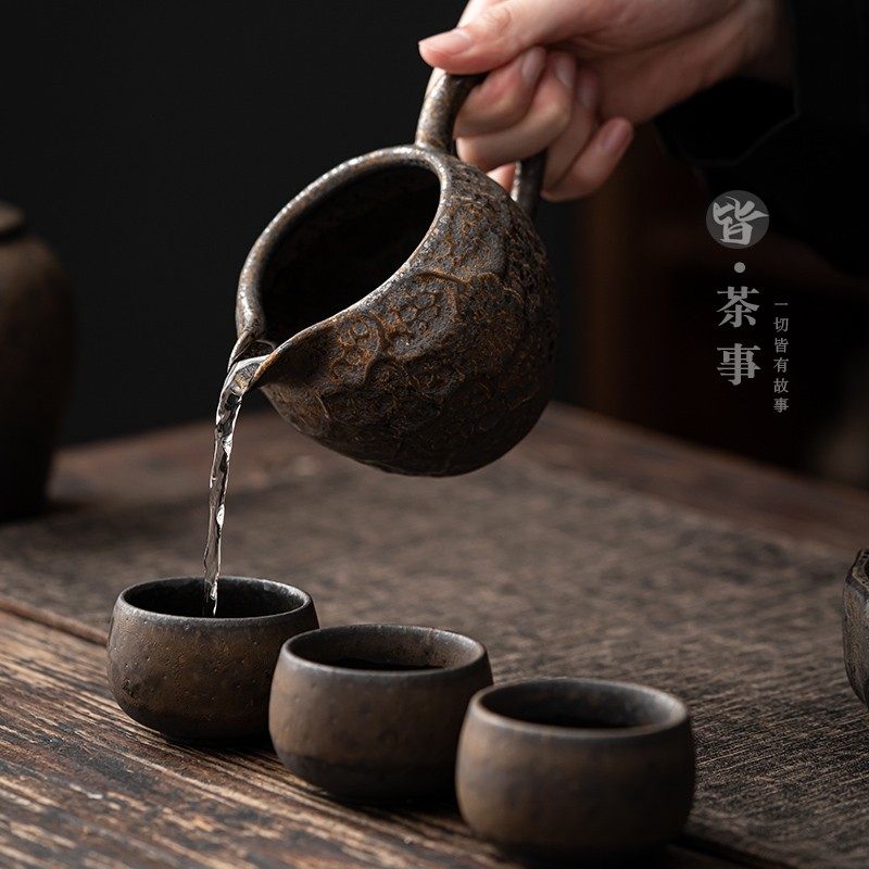 复古鎏金公道杯日式功夫茶具家用创意茶杯陶瓷分茶U器公杯粗陶茶