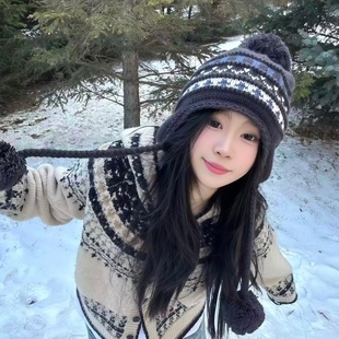 秋冬季费尔岛风手工针织毛线帽子女保暖可爱毛球护耳帽显脸小百搭
