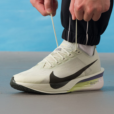 NIKE耐克男鞋ZOOMXVAPORFLYNEXT% 4运动竞速碳板跑步鞋HF6414-004