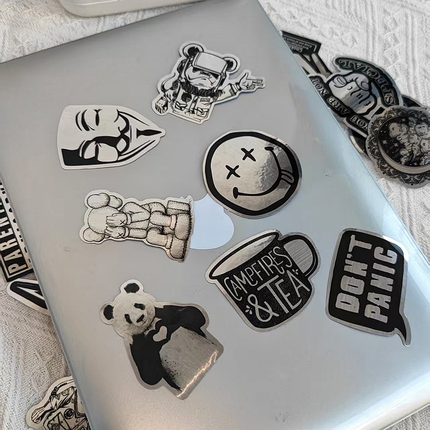 2025新款仿金属拉丝牢固升级贴纸