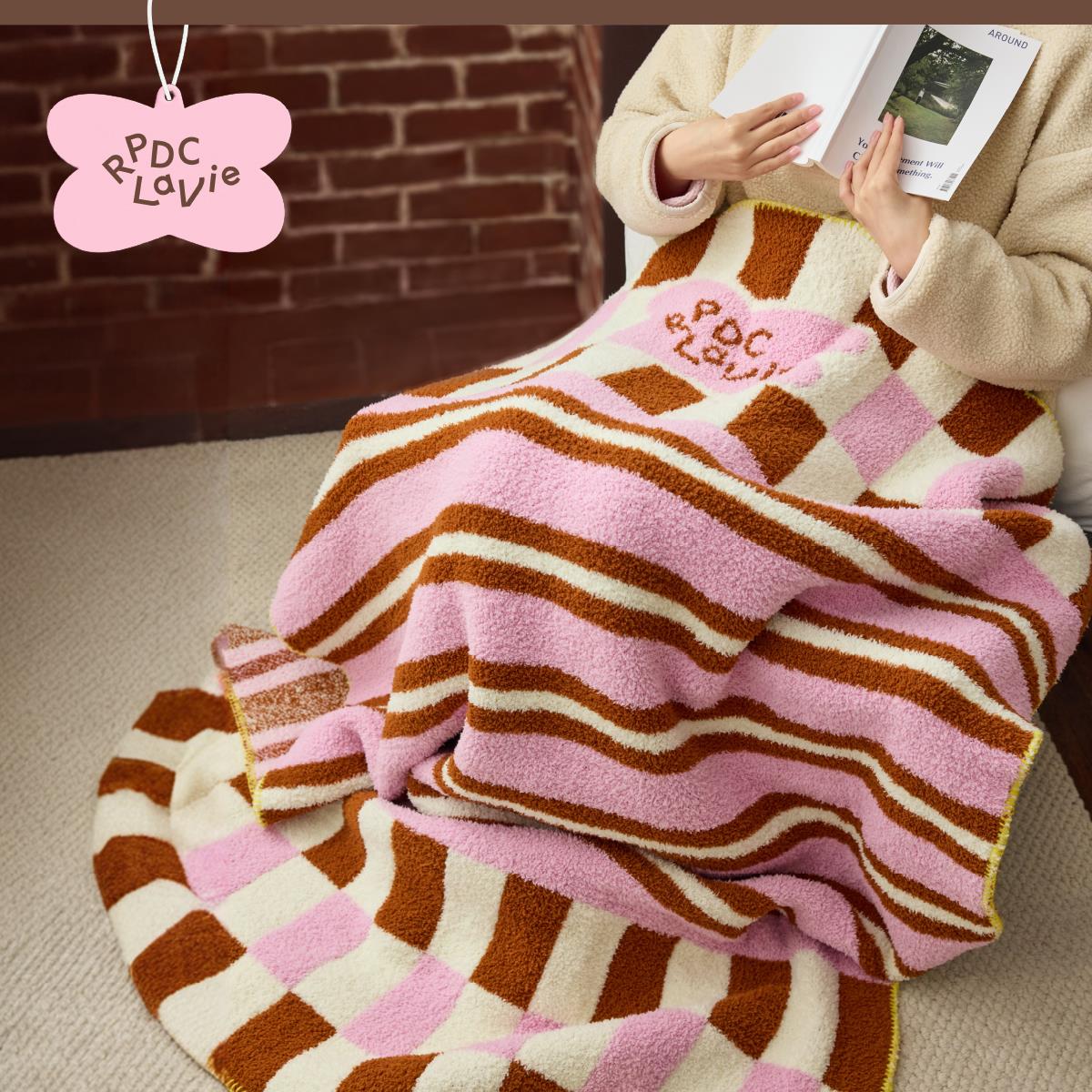 RPDCLaVie「绒绒莓巧」办公室午睡条纹空调毯家居沙发毛毯盖毯