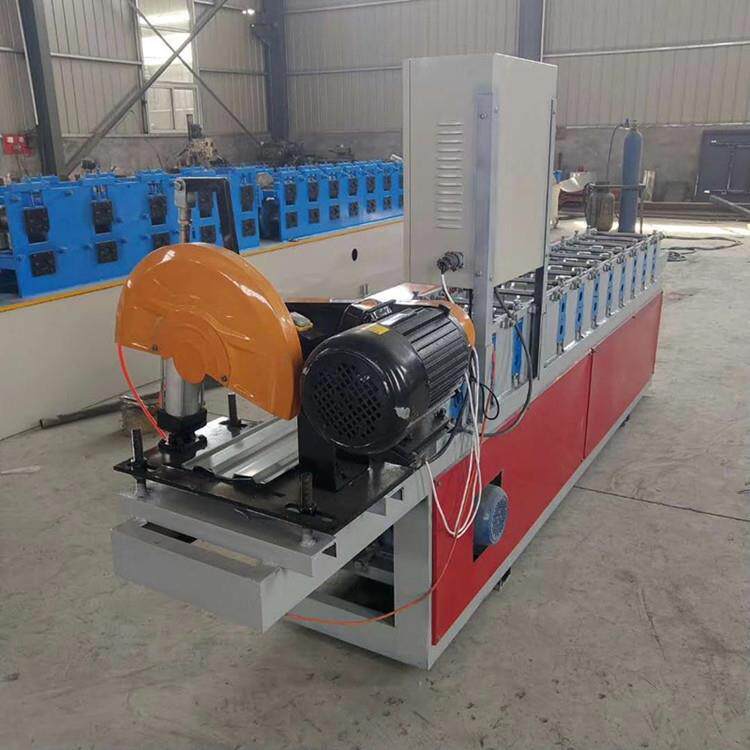 供应卷帘门机器抗风卷帘门设备门片成型机厂家