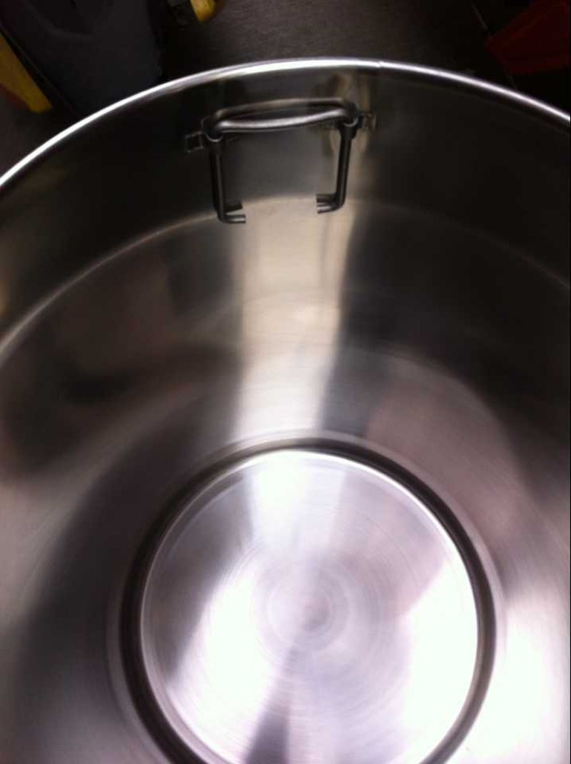 全网重量最足的特厚不不锈钢桶汤桶煮肉桶无磁不绣钢水桶米缸圆桶