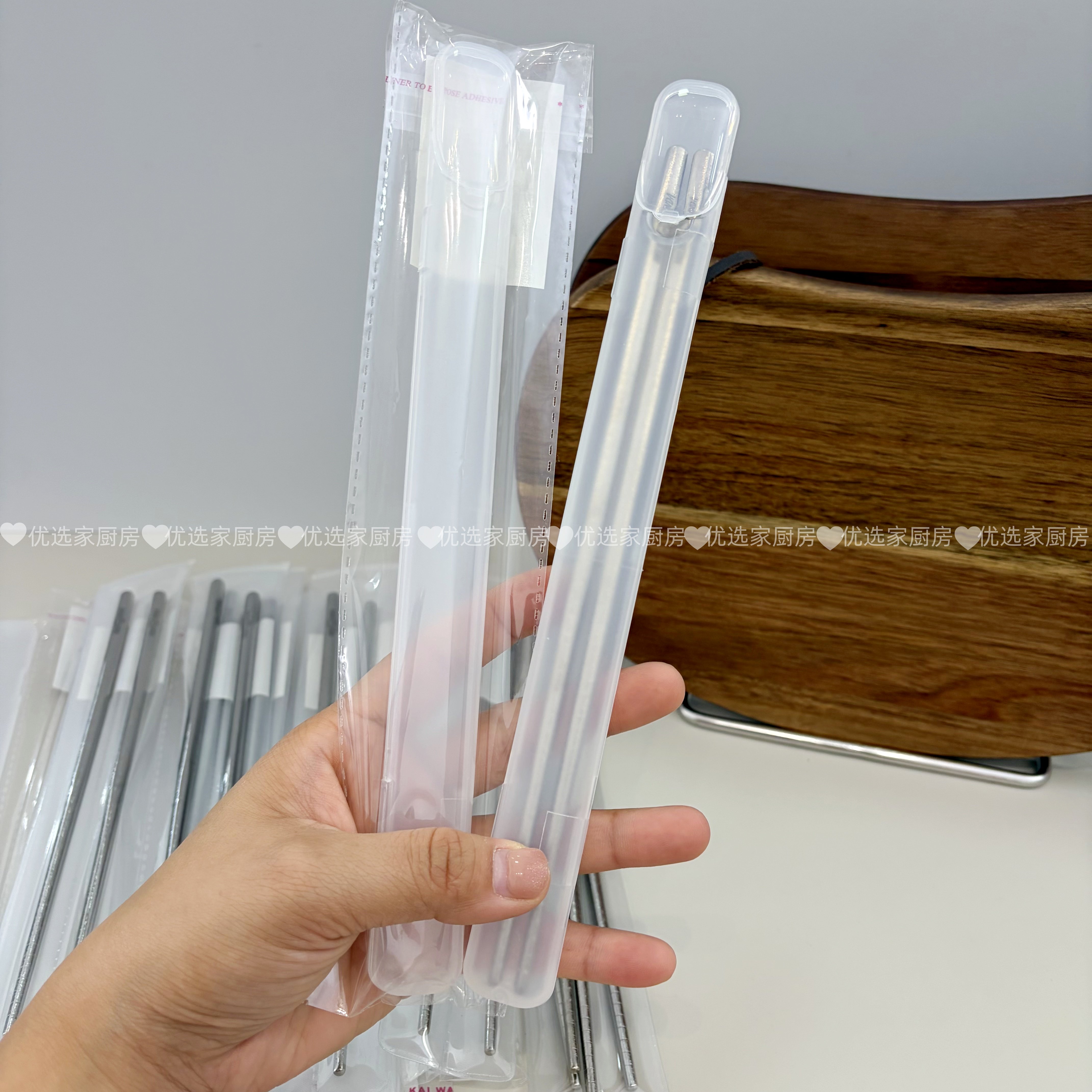 优选家厨房纯钛筷子便携收纳盒餐具一人用家用高档抗菌防霉钛筷子图片