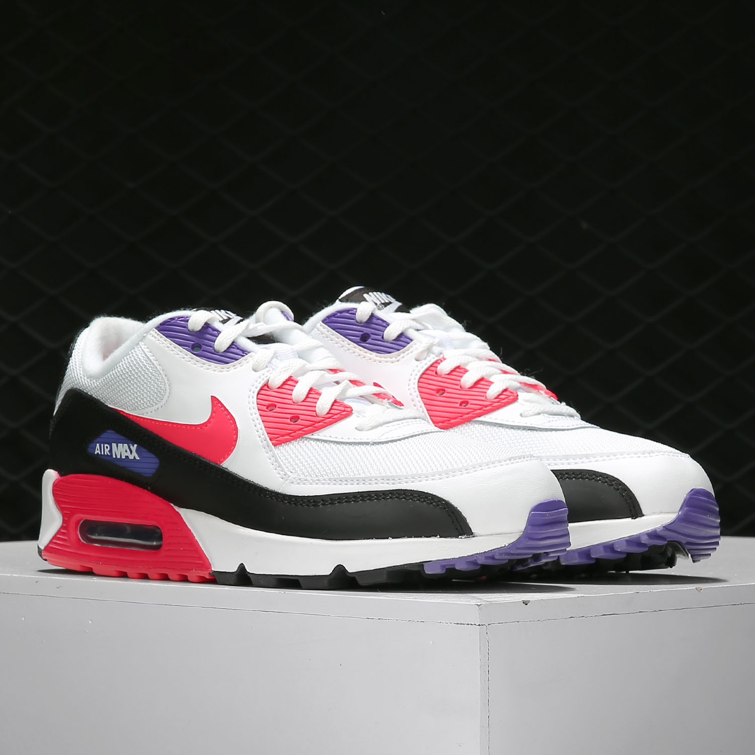 耐克AirMax90男子跑步鞋