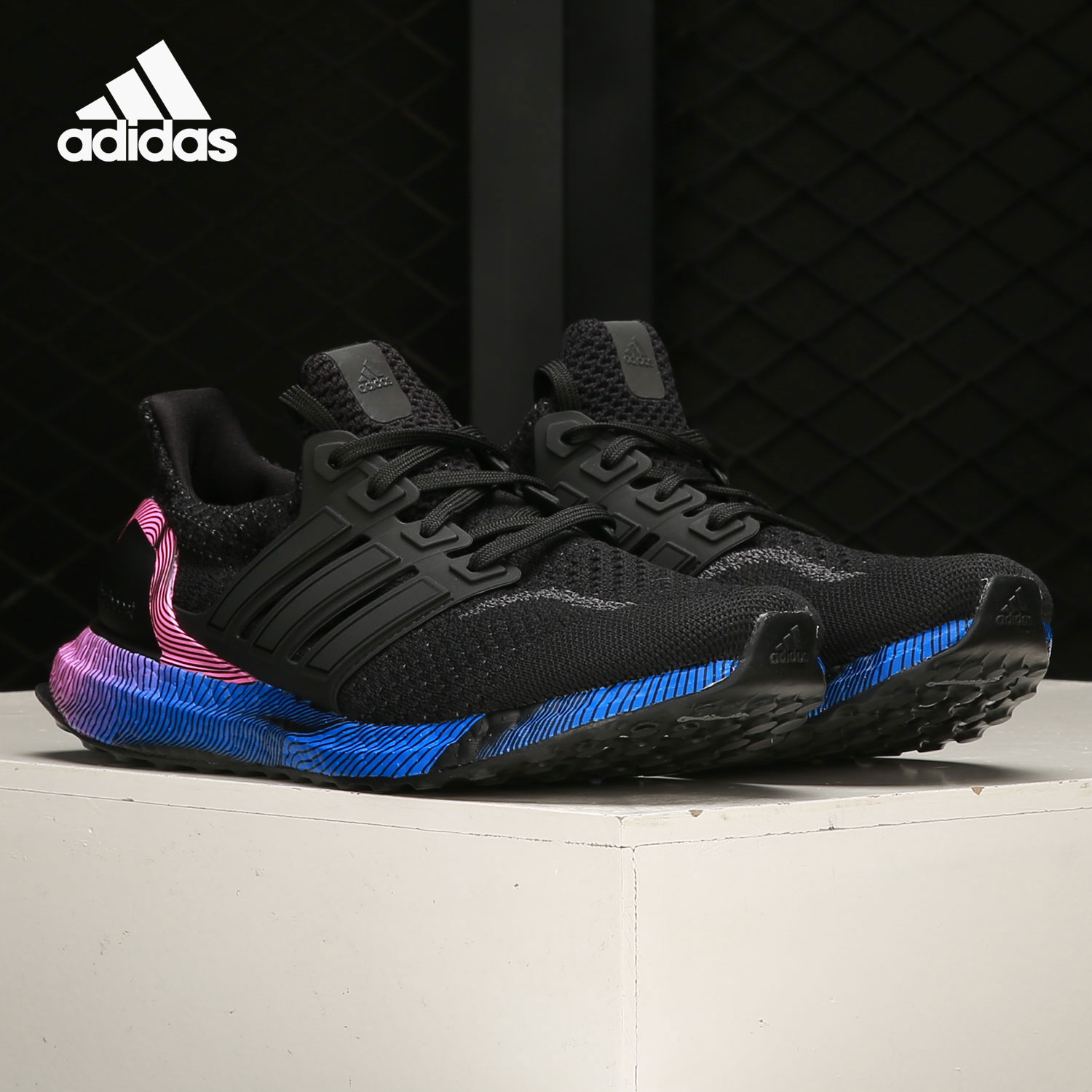 Adidas/阿迪达斯正品 ULTRABOOST 男子舒适休闲运动鞋 GW4924