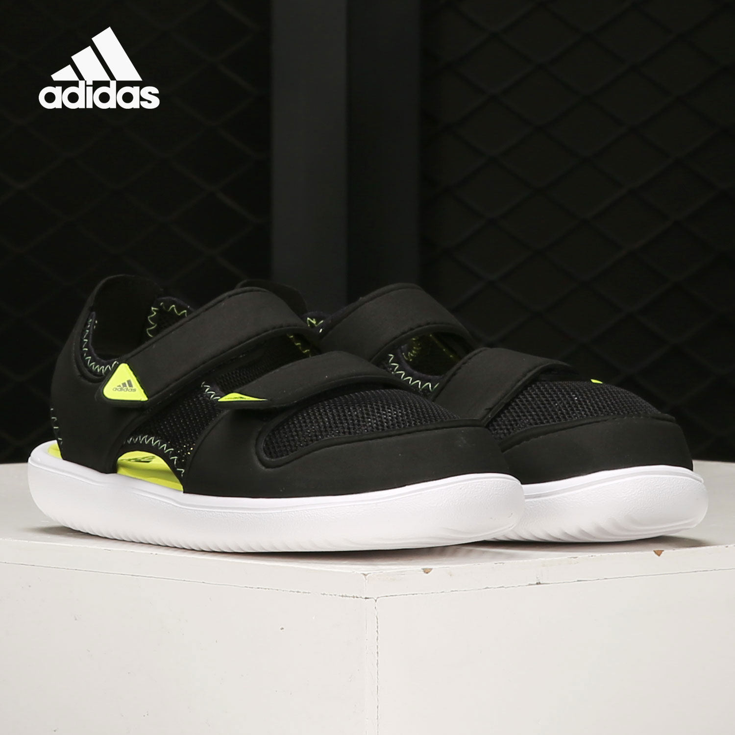 Adidas/阿迪达斯正品当季儿童包头凉鞋新款学生休闲鞋GX2472