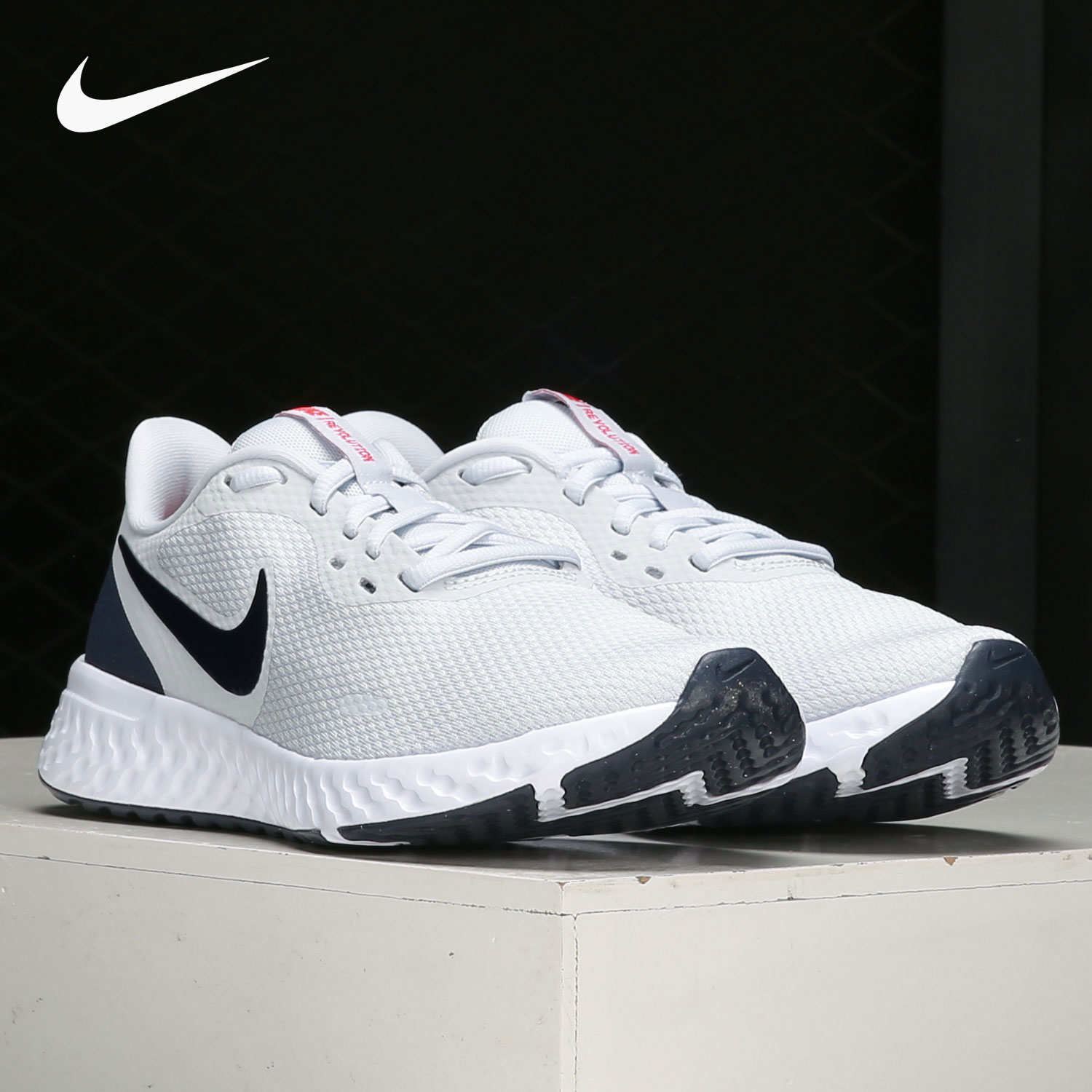 Nike/耐克正品Revolution 5男子低帮缓震运动跑步鞋 BQ3204-018