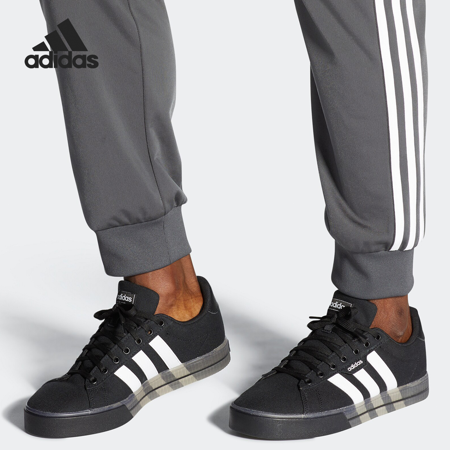 休闲鞋Adidas/阿迪达斯男女