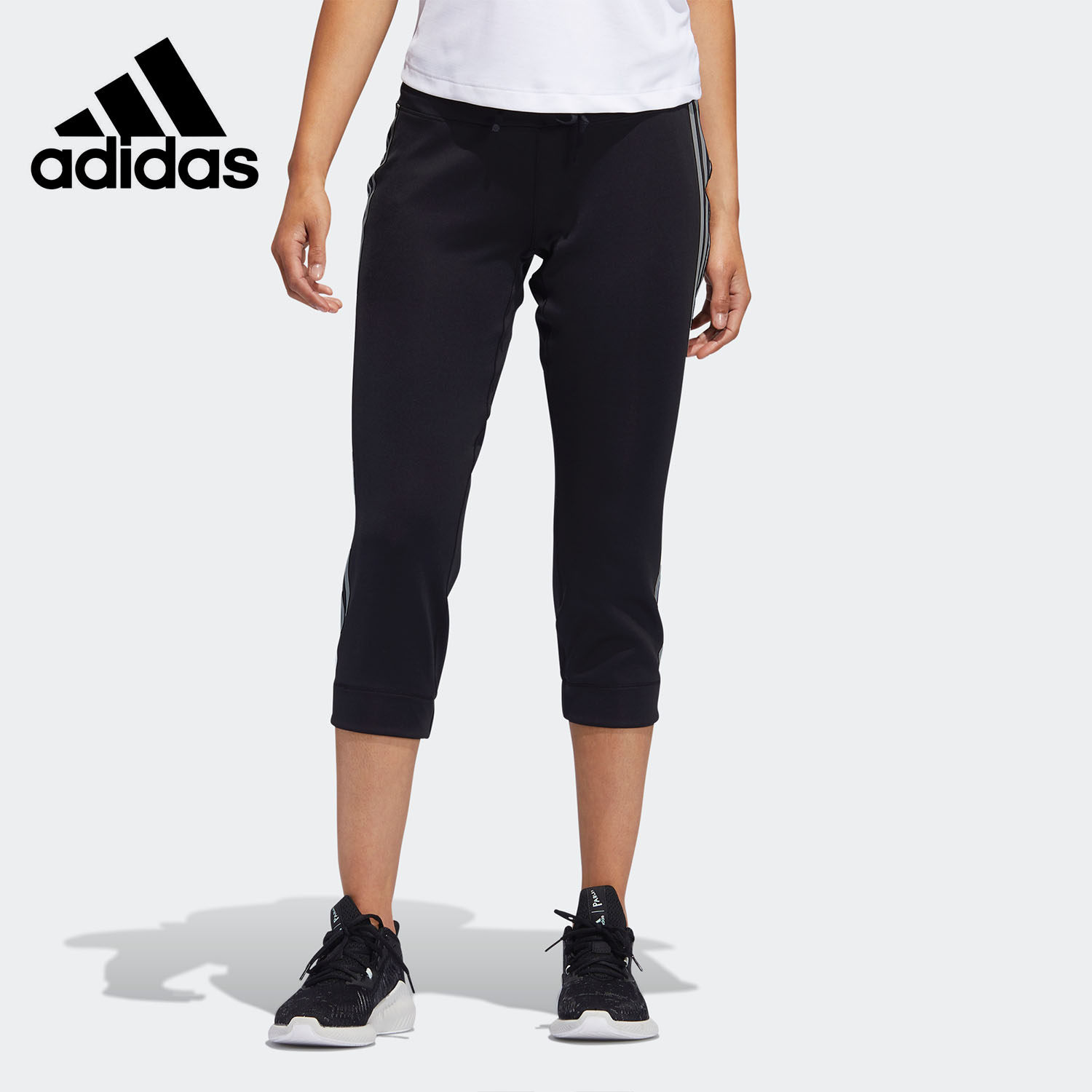 Adidas/阿迪达斯正品新款 女款运动七分裤中长裤 EB7033